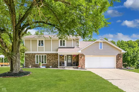 1720 Ridge Hill Ln, Indianapolis, IN 46217
