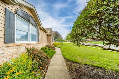 Exterior - 621 Buck Ln, Pendleton, IN 46064 photo 3 of 11