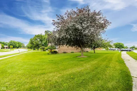 Exterior - 621 Buck Ln, Pendleton, IN 46064 photo 4 of 11