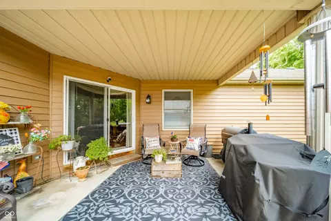 Exterior - 621 Buck Ln, Pendleton, IN 46064 photo 6 of 11