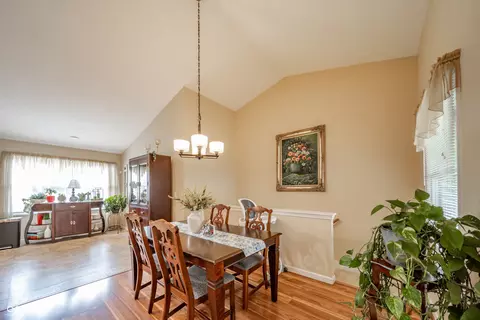 Dining - 621 Buck Ln, Pendleton, IN 46064 photo 2 of 2