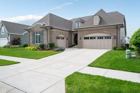 15606 Woodford Dr, Westfield, IN 46074