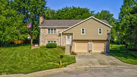 8968 Sunglow Ct, Indianapolis, IN 46231