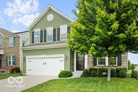 761 Reunion Ln, Greenwood, IN 46143