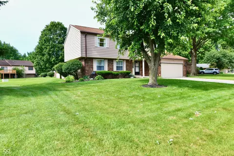 6721 Live Oak Rd, Indianapolis, IN 46214