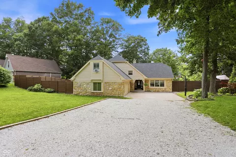 1954 Lakeview Dr, Avon, IN 46123