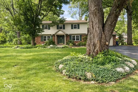 2880 Central Ct, Nora, IN 46280