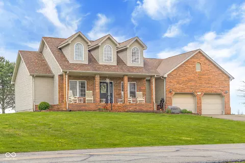 7742 N 825 E, Hope, IN 47246