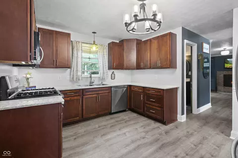 Kitchen - 4230 Five Points Rd, Indianapolis, IN 46239 photo 1 of 2