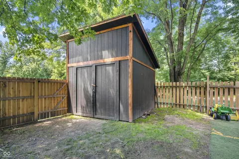 Exterior - 4230 Five Points Rd, Indianapolis, IN 46239 photo 7 of 21
