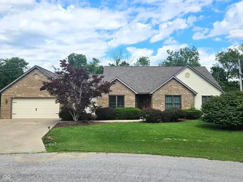 51 Greenhaven, Terre Haute, IN 47802
