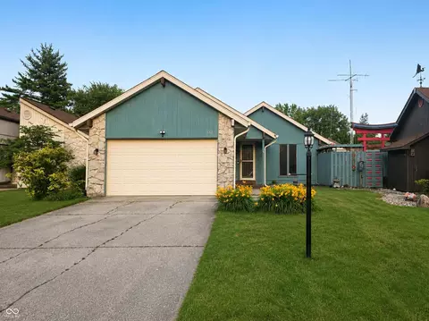 1169 E Garden Dr, Terre Haute, IN 47802