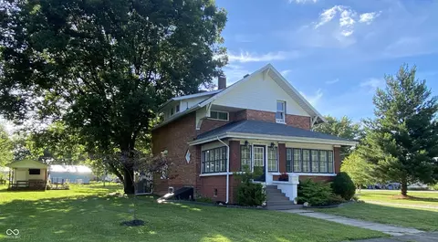902 Fair St, Clay City, IN 47841
