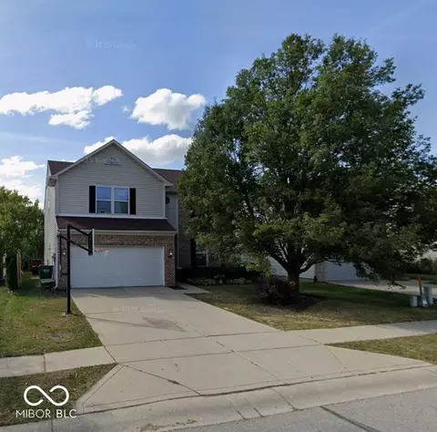 16776 Greensboro Dr, Westfield, IN 46074
