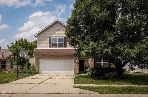 16776 Greensboro Dr, Westfield, IN 46074