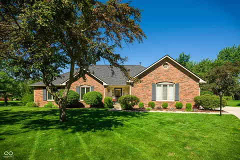 8119 Lake Point Way, Indianapolis, IN 46256