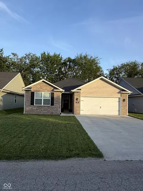 731 Maple Ave, Seymour, IN 47274