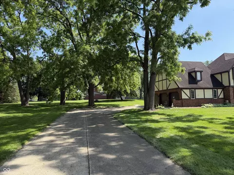 Exterior - 231 E Us Highway 36, Pendleton, IN 46064 photo 11 of 23