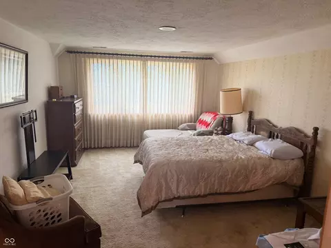 Bedroom - 231 E Us Highway 36, Pendleton, IN 46064 photo 1 of 9