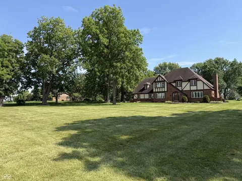 Exterior - 231 E Us Highway 36, Pendleton, IN 46064 photo 12 of 23