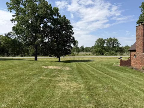 Exterior - 231 E Us Highway 36, Pendleton, IN 46064 photo 16 of 23