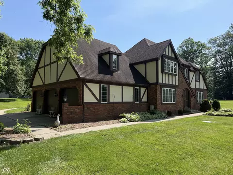 Exterior - 231 E Us Highway 36, Pendleton, IN 46064 photo 9 of 23