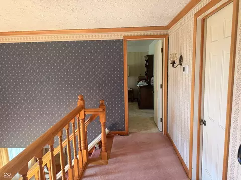 Entry Way - 231 E Us Highway 36, Pendleton, IN 46064 photo 3 of 3