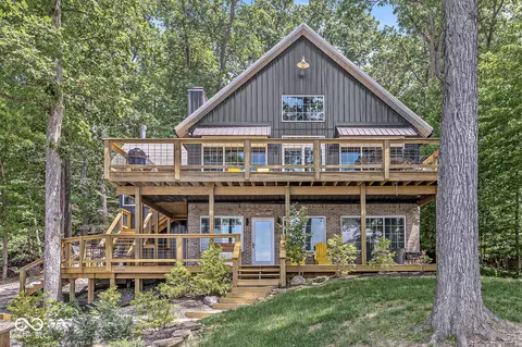 9421 E Dogwood Dr, Rockville, IN 47872