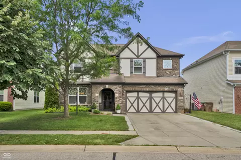 1975 Lakecrest Dr, Columbus, IN 47201