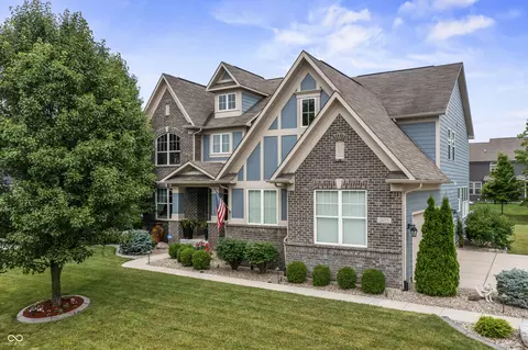 10123 Landis Blvd, Fishers, IN 46040