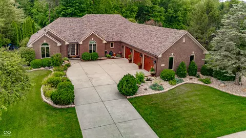1517 Cherry Tree Rd, Avon, IN 46123