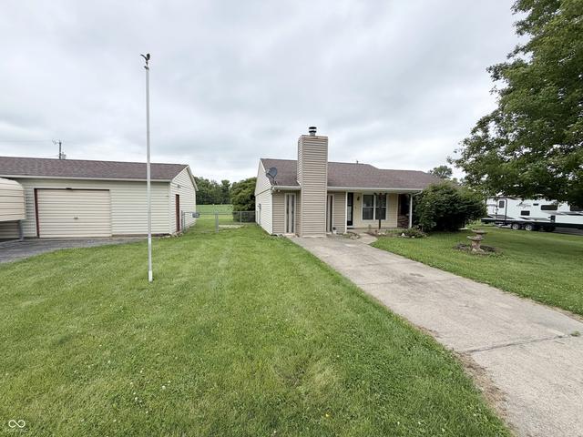 136 W Lutz Dr, Bunker Hill, IN 46914