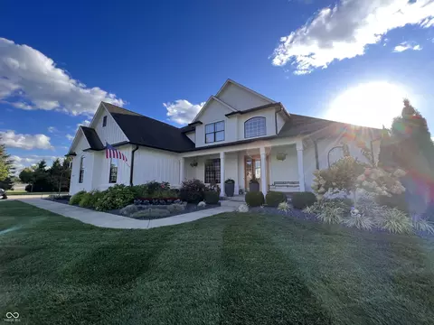 16412 Glendale Ct, Westfield, IN 46074