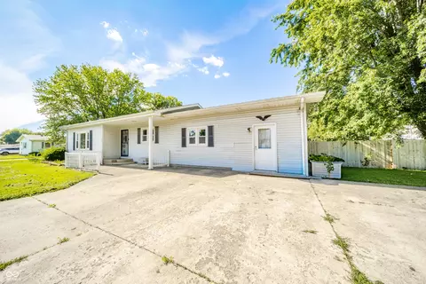 1396 Congress St, Middletown, IN 47356