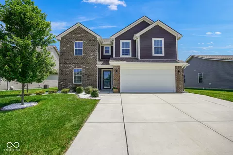 437 Thunderwood Dr, Greenfield, IN 46140