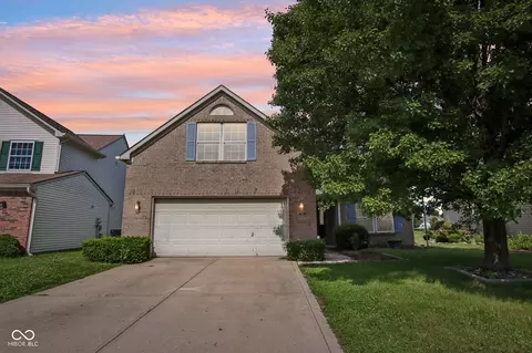 5812 Wooden Br, Indianapolis, IN 46221