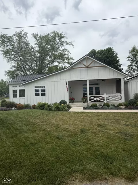 2607 Wolfs Pt, Rochester, IN 46975