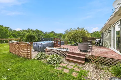 Exterior - 25541 Scherer Ave, Arcadia, IN 46030 photo 8 of 11