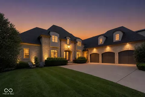 15479 Hidden Oaks Ln, Carmel, IN 46033
