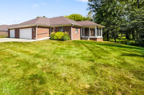 11765 Civic Cir, Mooresville, IN 46158