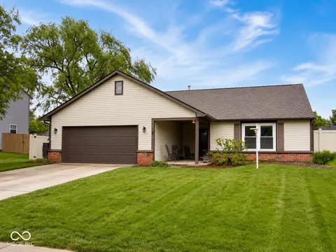 206 E Delaware St, Fortville, IN 46040