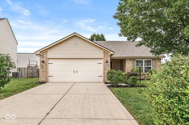 8236 Brambleberry Dr, Indianapolis, IN 46239