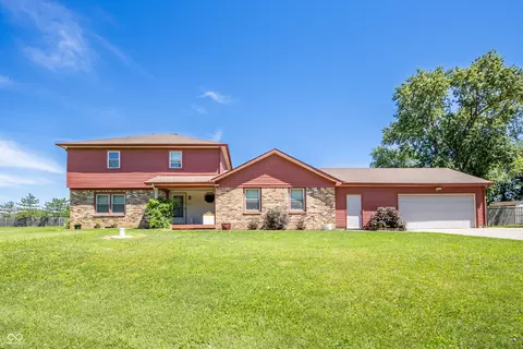 10304 Whispering Winds Dr, Indianapolis, IN 46234