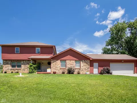 10304 Whispering Winds Dr, Indianapolis, IN 46234