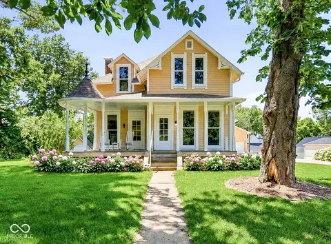 62 Church St, Southport, IN 46227
