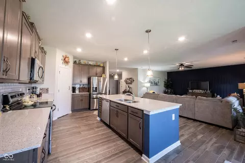 9856 Olympic Blvd, Pendleton, IN 46064 photo 8