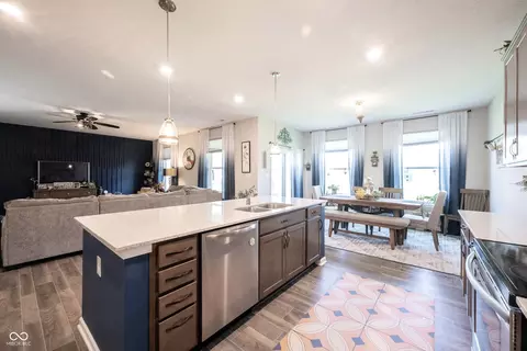 9856 Olympic Blvd, Pendleton, IN 46064 photo 12