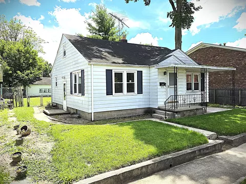 1229 W 7th St, Anderson, IN 46016