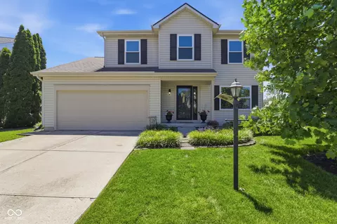 13931 Wakefield Pl, Fishers, IN 46038