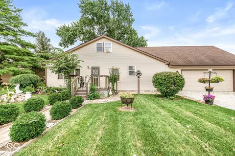 105 W Pierce, Whitestown, IN 46075